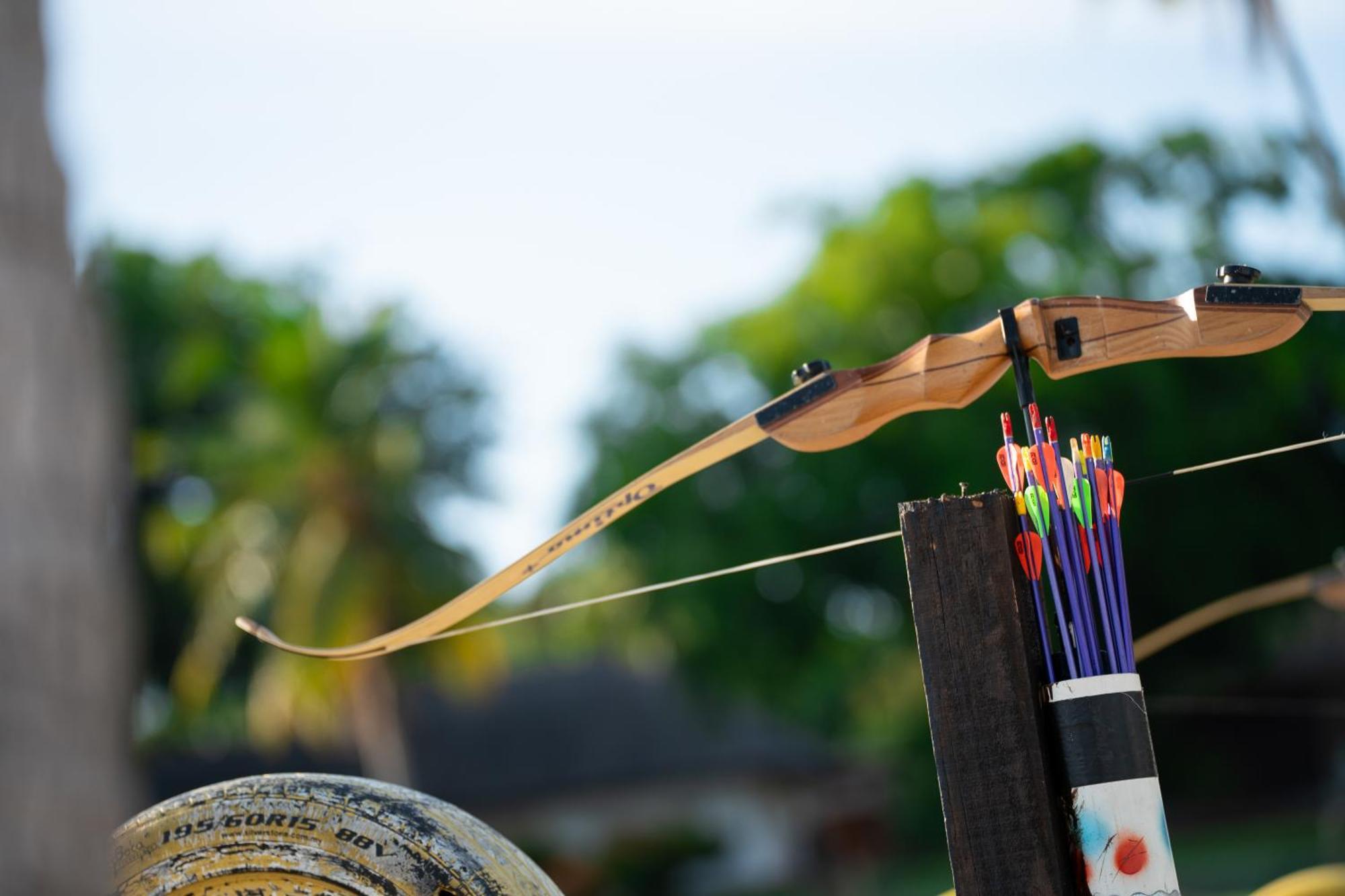 Lexis Hibiscus Port Dickson Hotel Exterior foto A recurve bow